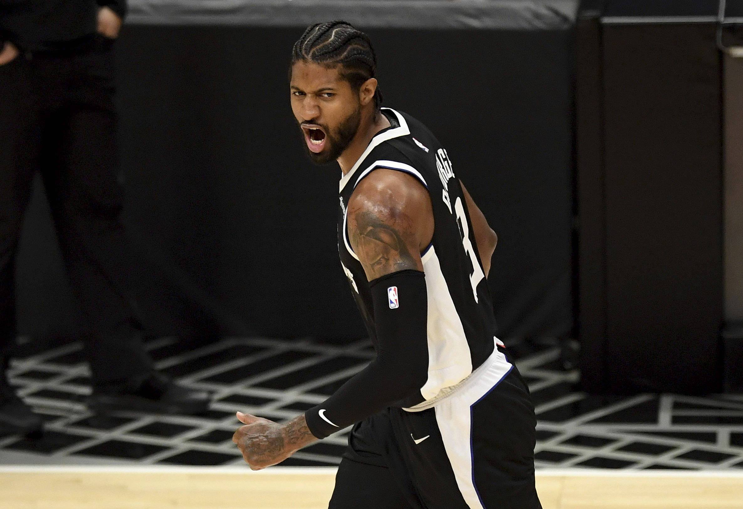 球员市场中 球员市场中