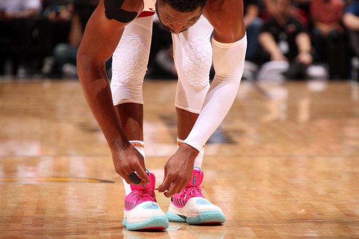 地让新人担 地让新人担