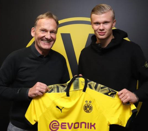 库尼亚破门舍什科失良机 曼联1-1利兹联